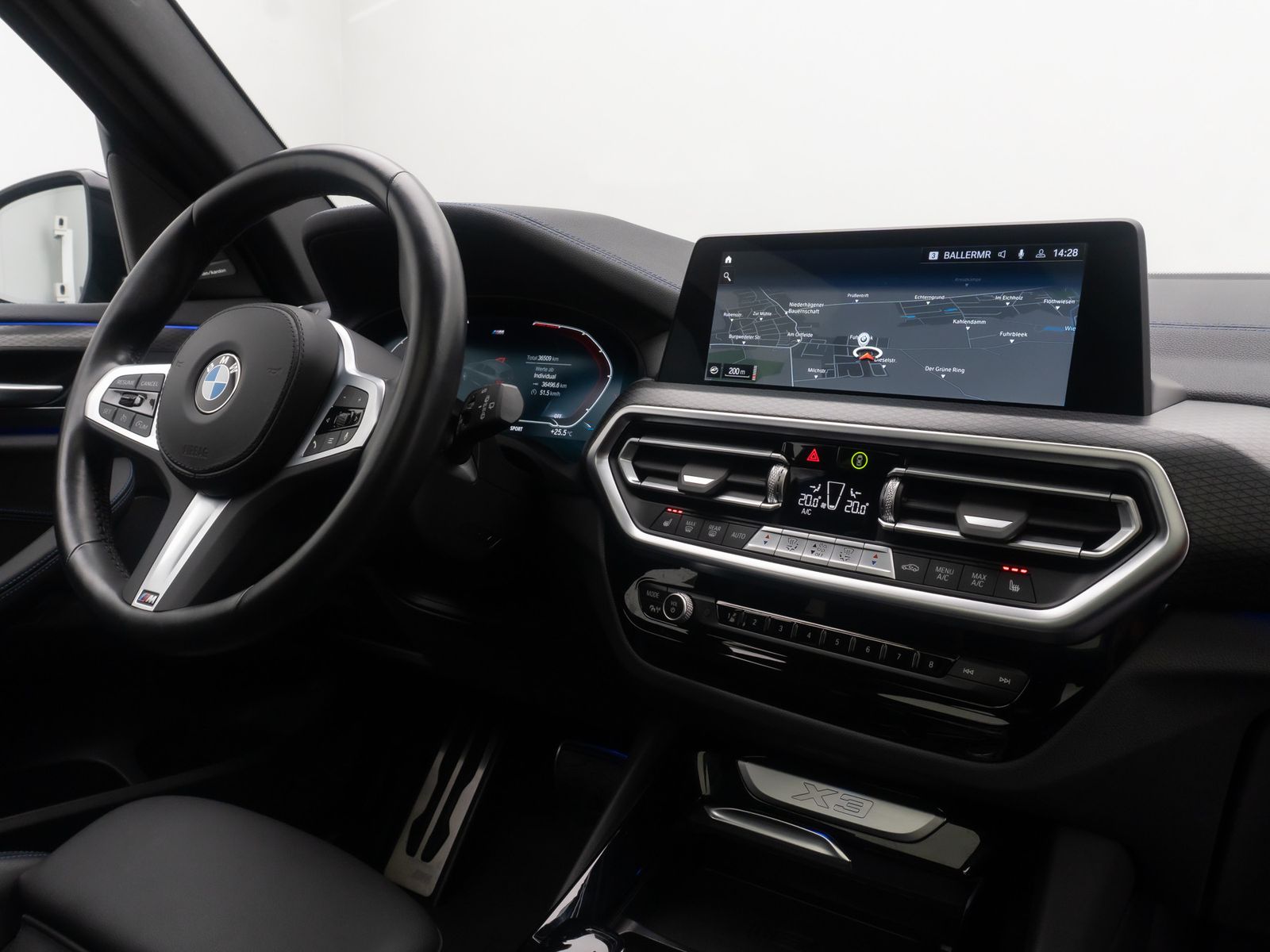Fahrzeugabbildung BMW X3 xD20d M Sport 360° HUD Laser H/K Panorama 19"