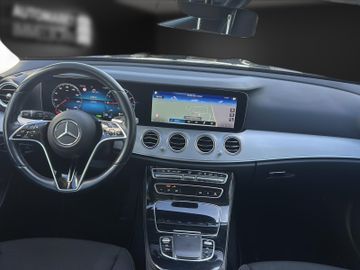 Mercedes E 300 - 12