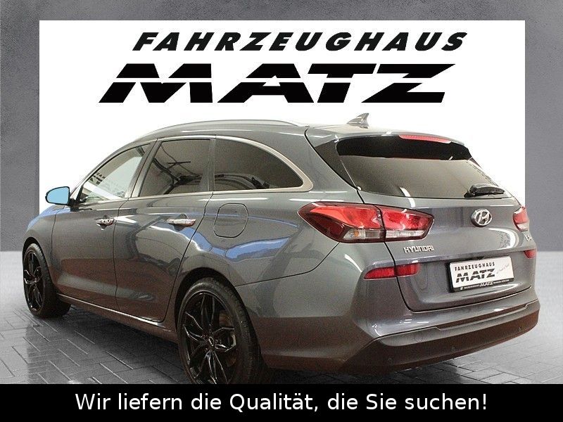 Fahrzeugabbildung Hyundai i30 1.4 T-GDI Premium*Winterpaket*