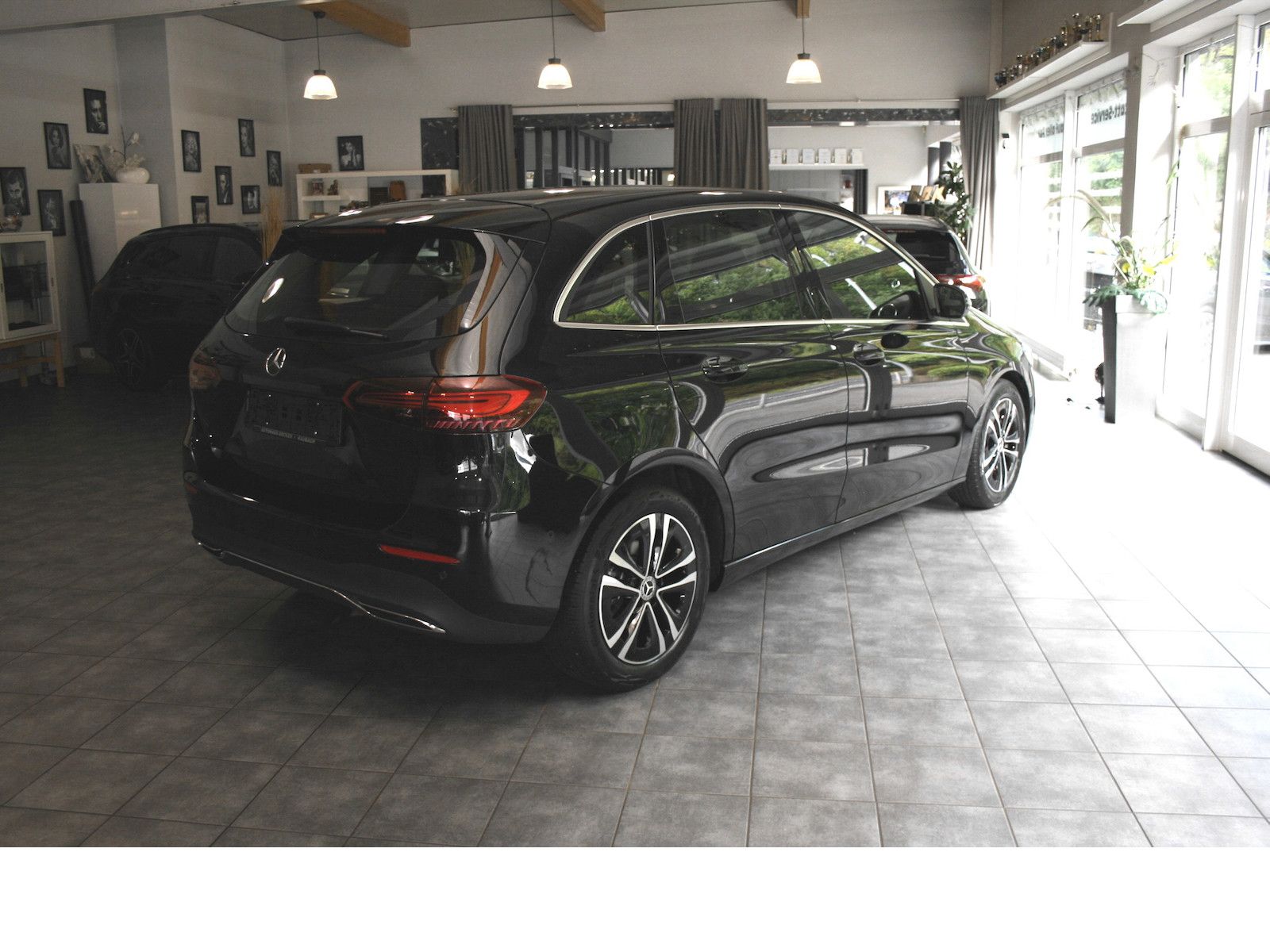 Fahrzeugabbildung Mercedes-Benz B 180 Progres.Advanced *AHK*LED*Kamera*Winterpak