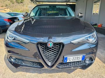 Alfa-Romeo Stelvio - 2
