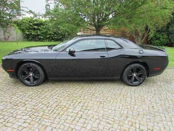 Dodge Challenger - 4