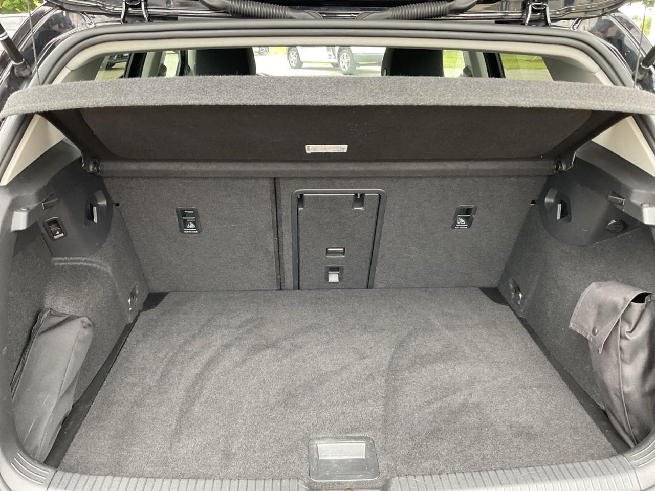 Volkswagen Golf VIII Active 2.0 TDI SCR, DSG, Navi, LED-Plu, миниатюра 9