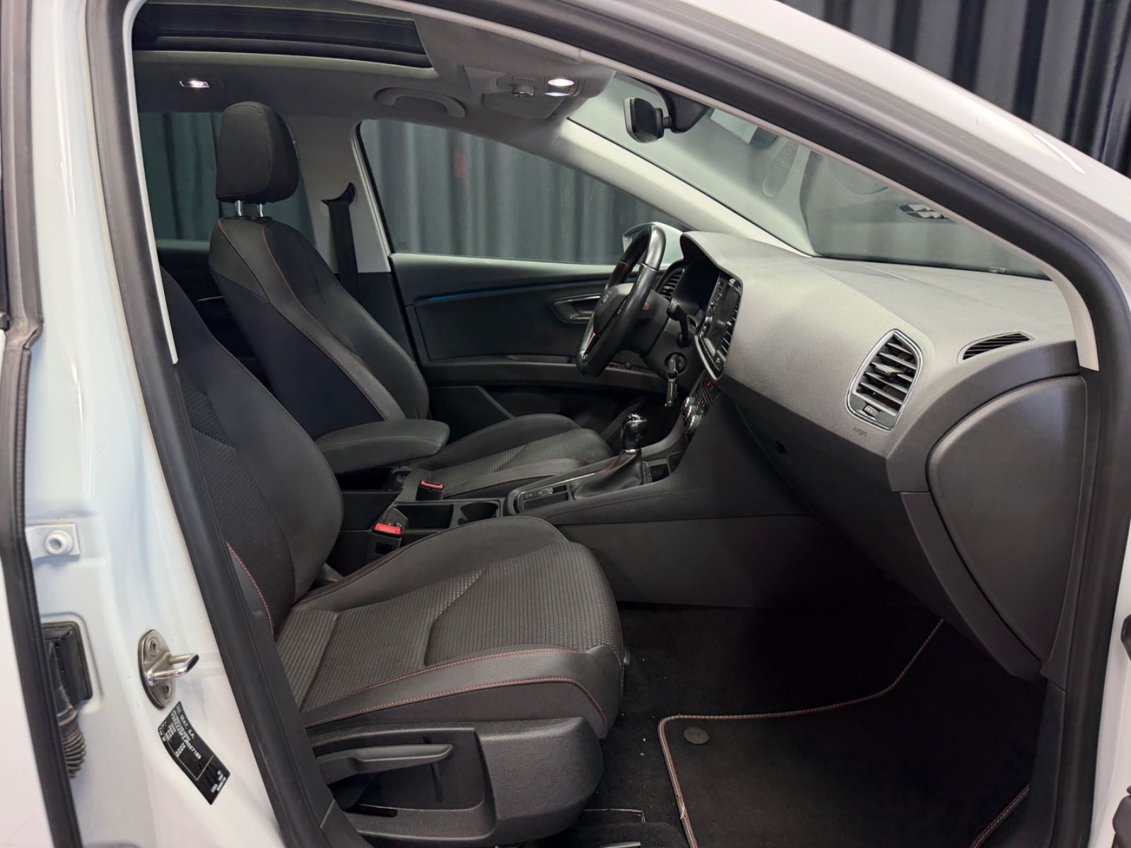 Fahrzeugabbildung SEAT Leon ST FR |RF-CAM|2.HAND