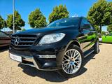 Mercedes-Benz ML 350 4MATIC AMG / 2. Hand / Schiebedach / 20" - Mercedes-Benz ML 350 in Leipzig