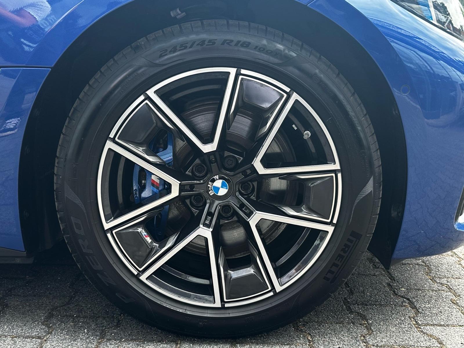 BMW i4 xDrive40 M Sport //HeadUp Stop&Go HiFi AHK