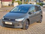 Volkswagen Touran Comfortline 7S ACC DCPro Kgo Pano AHK Sth