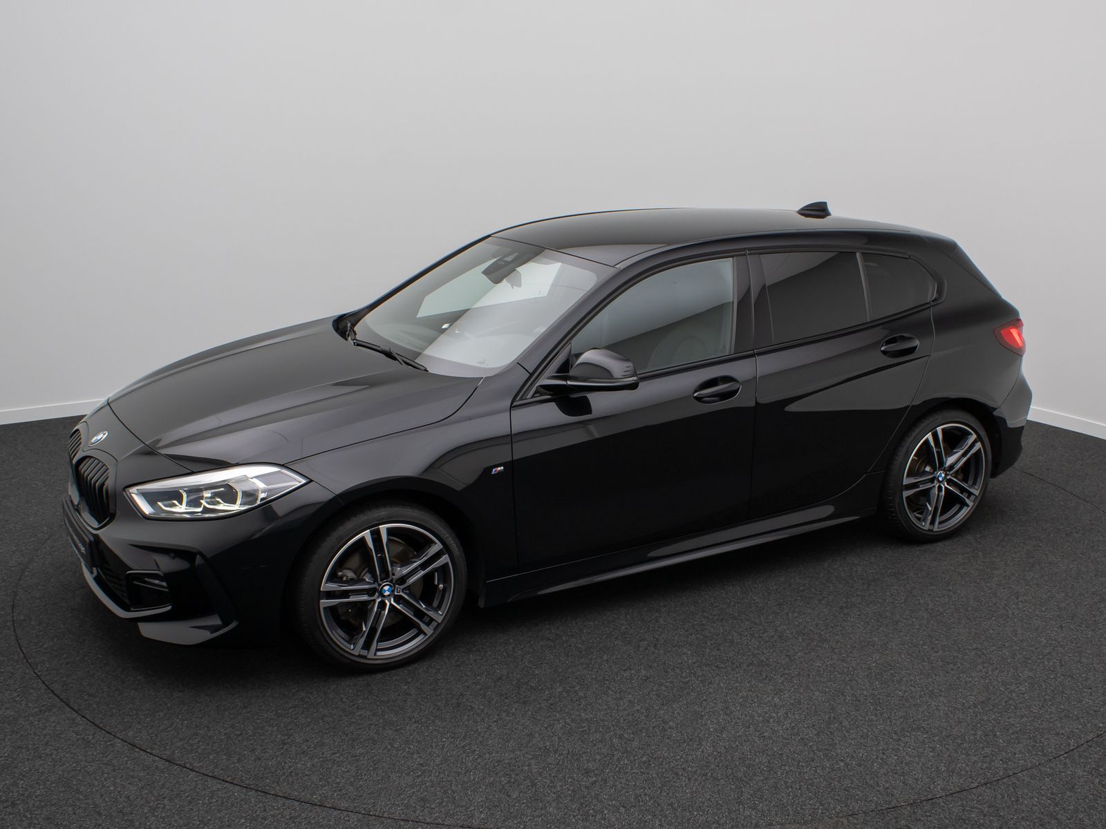 Fahrzeugabbildung BMW 120i M Sport HiFi Fernlich DAB Lenkradhzg 18Zoll