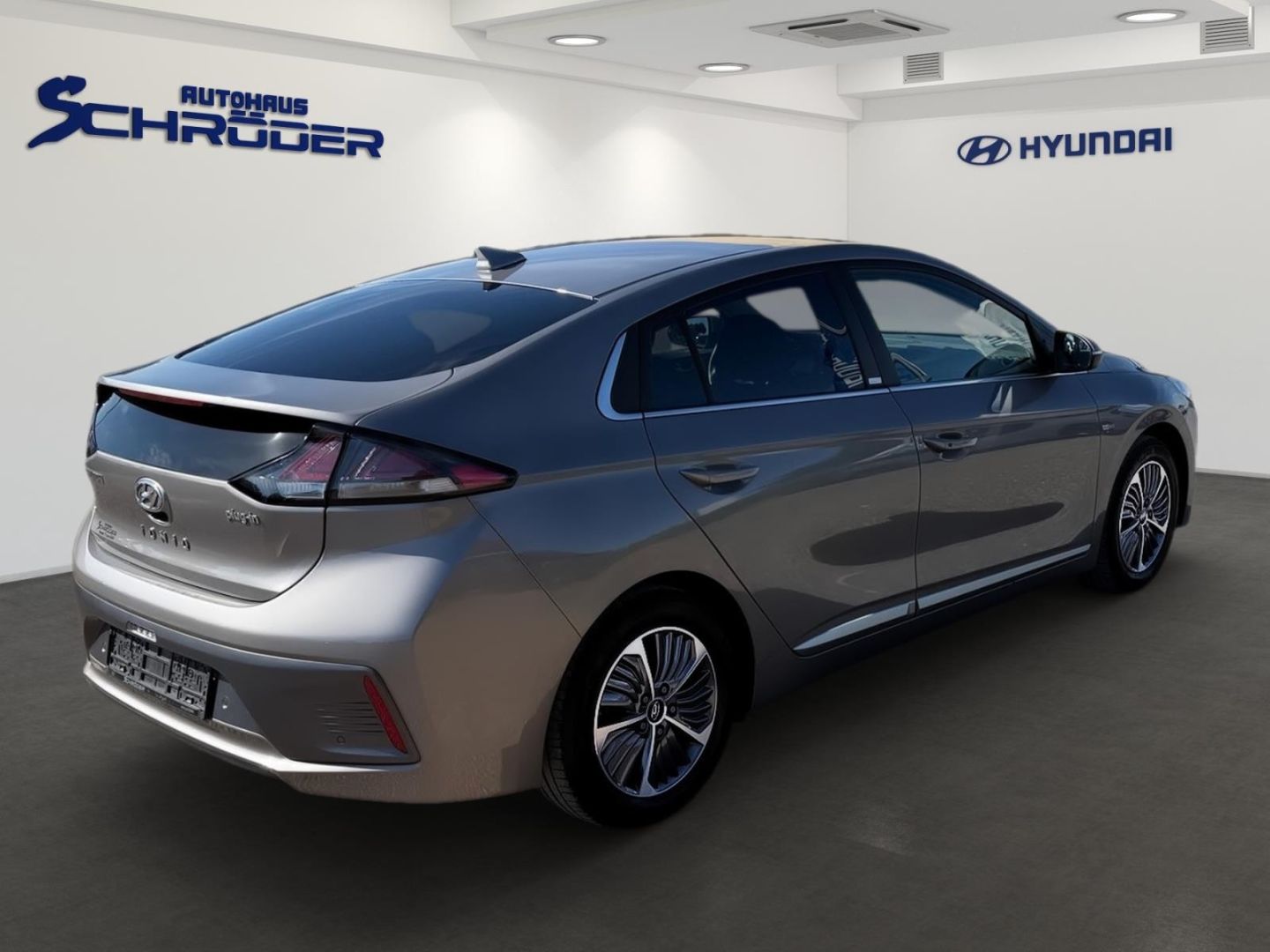 Fahrzeugabbildung Hyundai IONIQ 1.6 Plug-In Hybrid STYLE-Paket Navigation