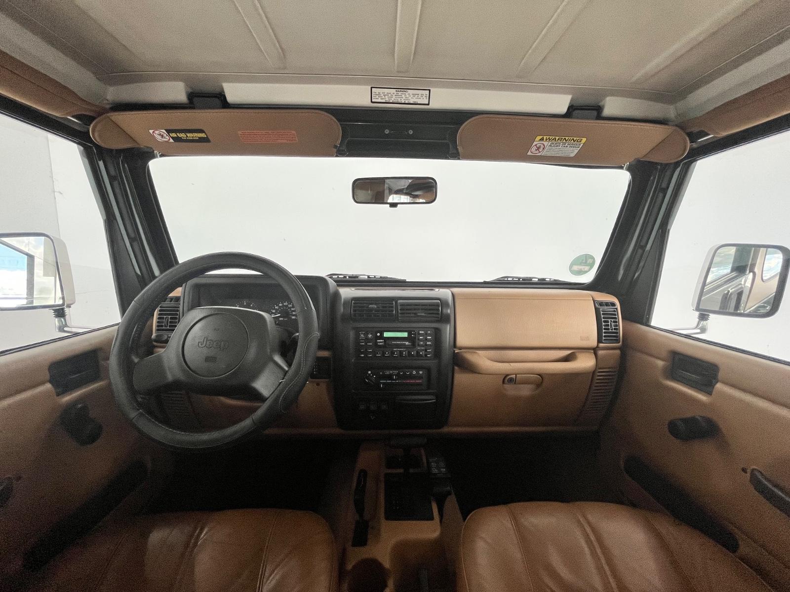 JEEP WRANGLER SAHARA - 4.0 177ch - 4X4 - VOLANT EN CUIR