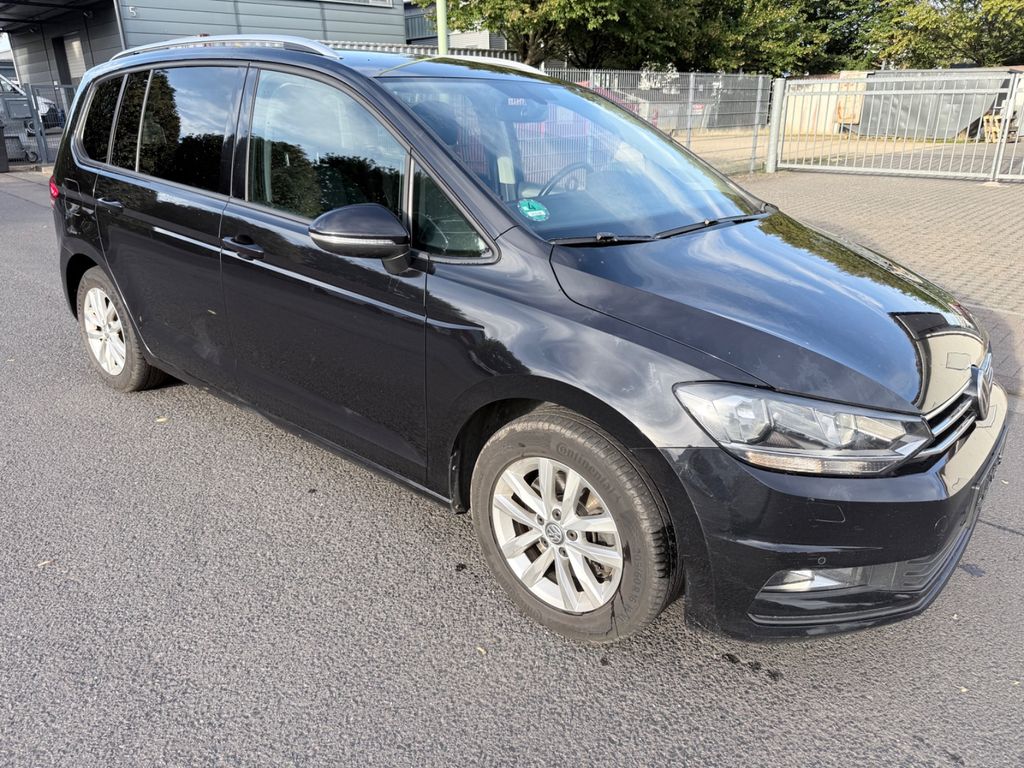 Image of Volkswagen Touran