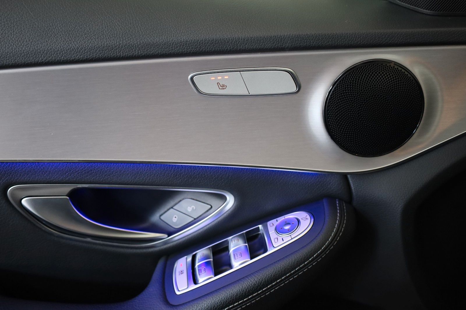 Fahrzeugabbildung Mercedes-Benz C 200d T T.Leder,Apple CarPlay,Kamera,SH,PDC,AHK