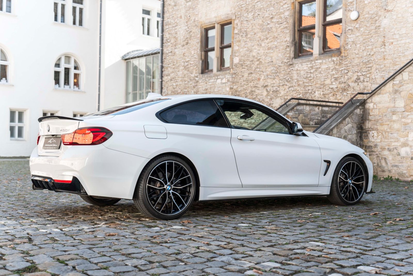 Fahrzeugabbildung BMW 430i Coupé M-SPORTPAKET HUD KAM LED H&K TOTW