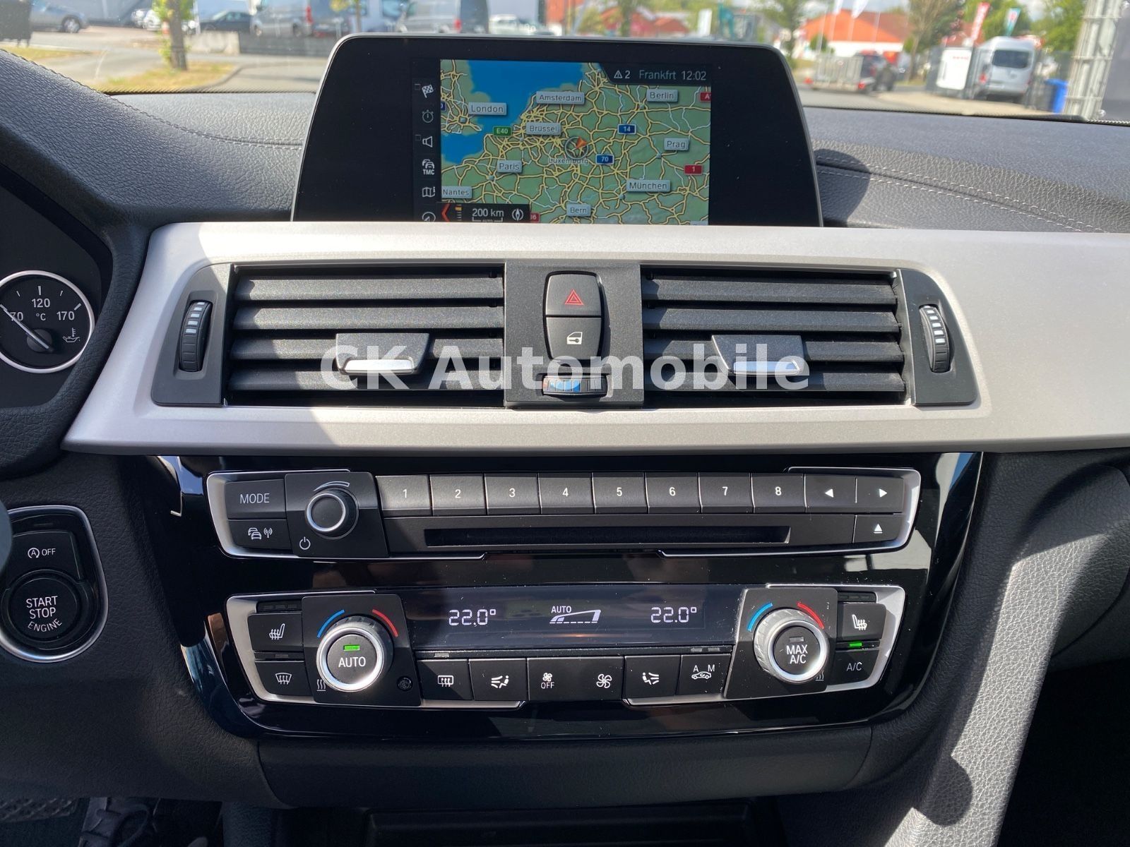 Fahrzeugabbildung BMW 420i xDrive Gran Coupe Advantage/Navi/LED/Kamera