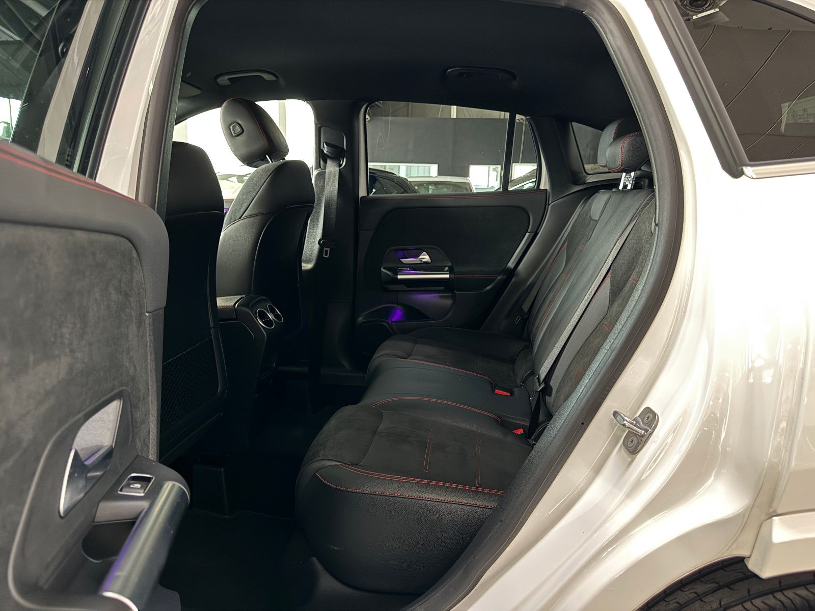 Fahrzeugabbildung Mercedes-Benz GLA 200 d 8GT AMG LINE PLUS MBUX DISTRONIC 19ALU