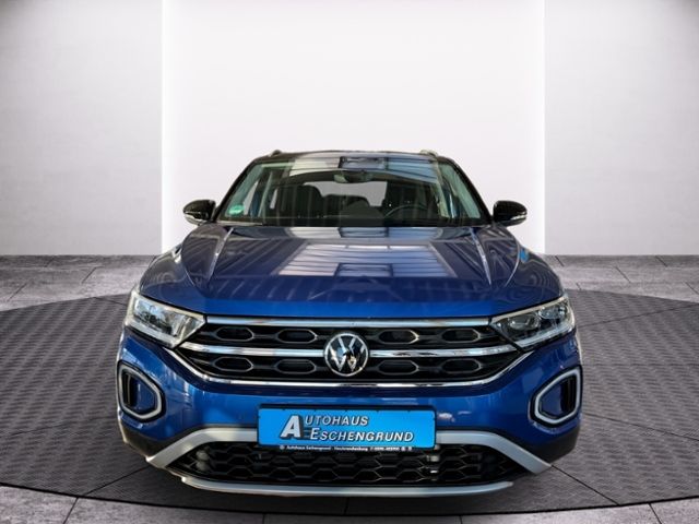 Fahrzeugabbildung Volkswagen T-Roc 1.5 TSI DSG STYLE NAVI AHK SHZ LED