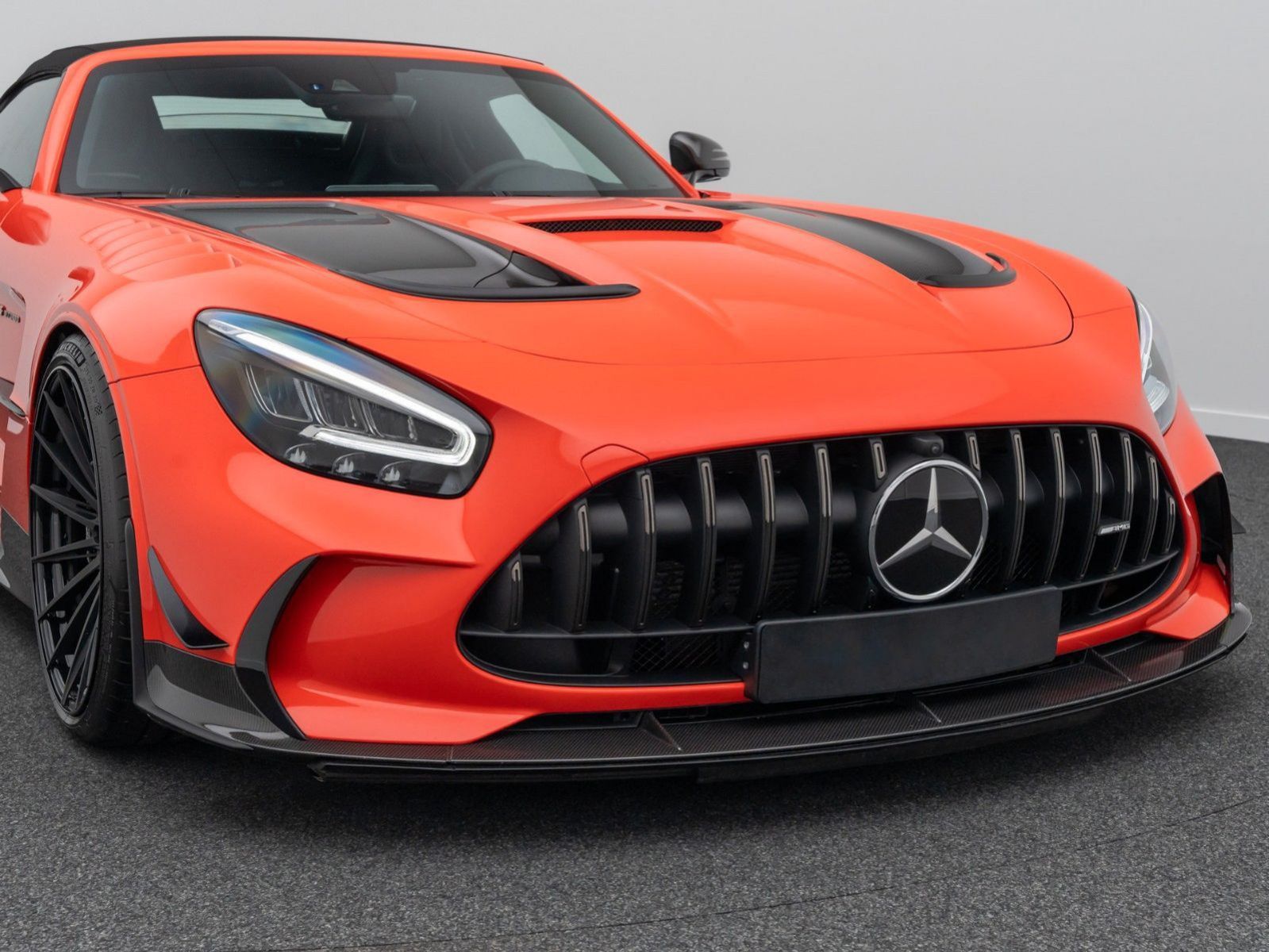 Fahrzeugabbildung Mercedes-Benz AMG GT C AMG GTC 4.0 V8 Black Series 1of1 900PS