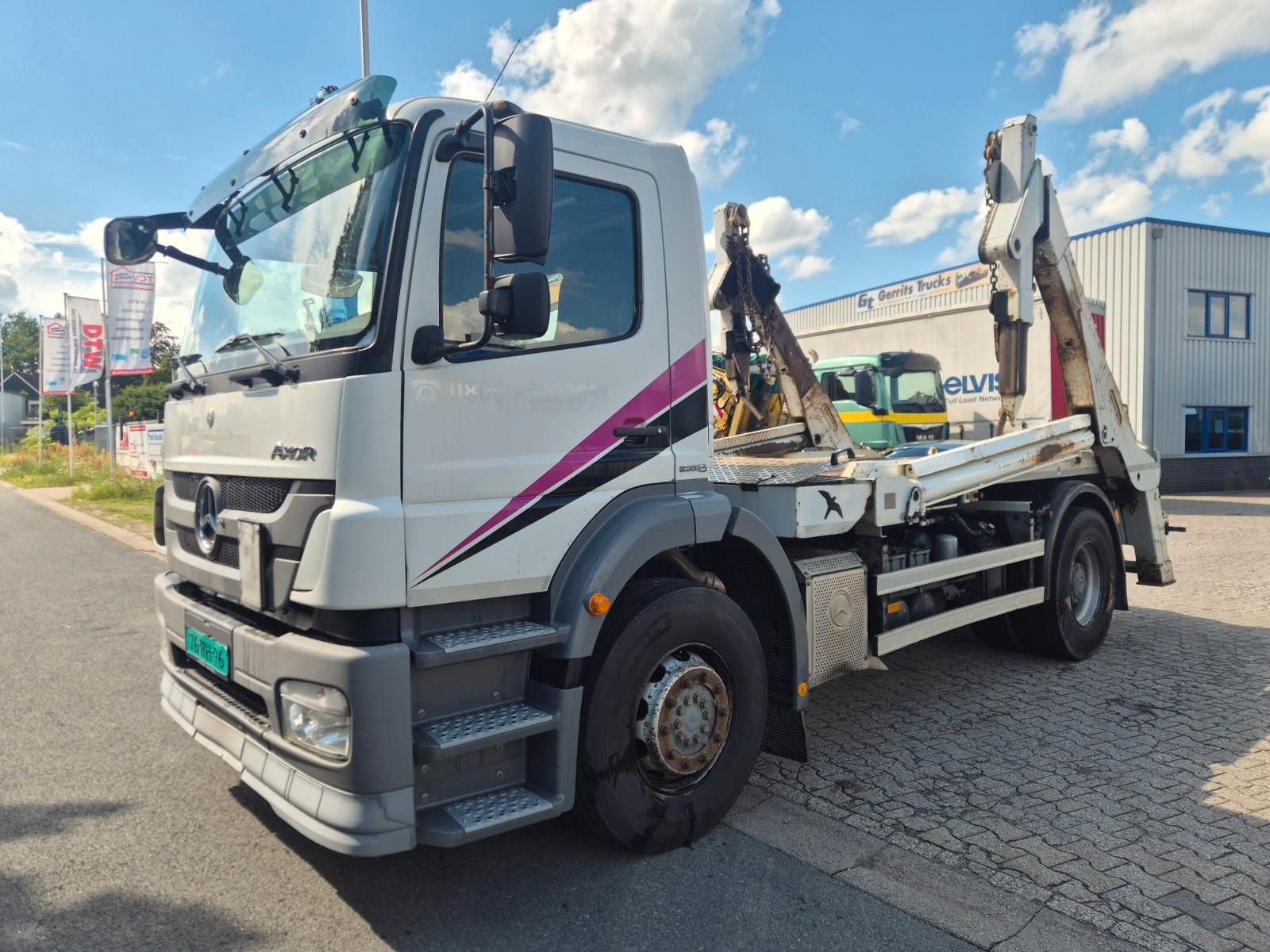 Mercedes-Benz Axor 1833