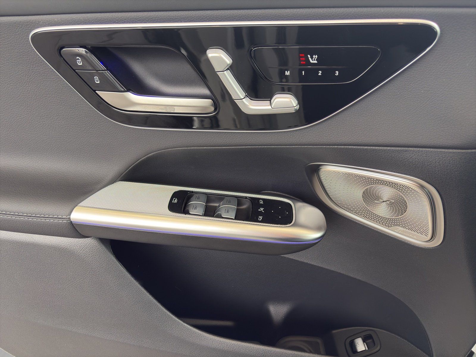 Fahrzeugabbildung Mercedes-Benz GLC 300 d 4M AMG 360° DISTRO Burme PANO Night