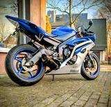 Yamaha YZF R6 RJ15 1. Hand + Akra - YAMAHA R6