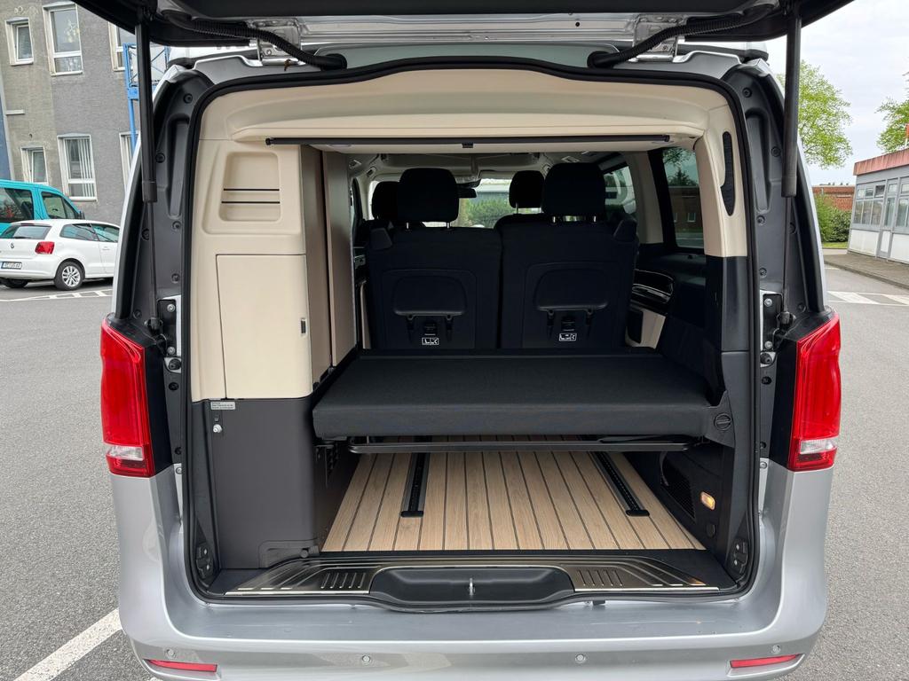 Mercedes-Benz V 220