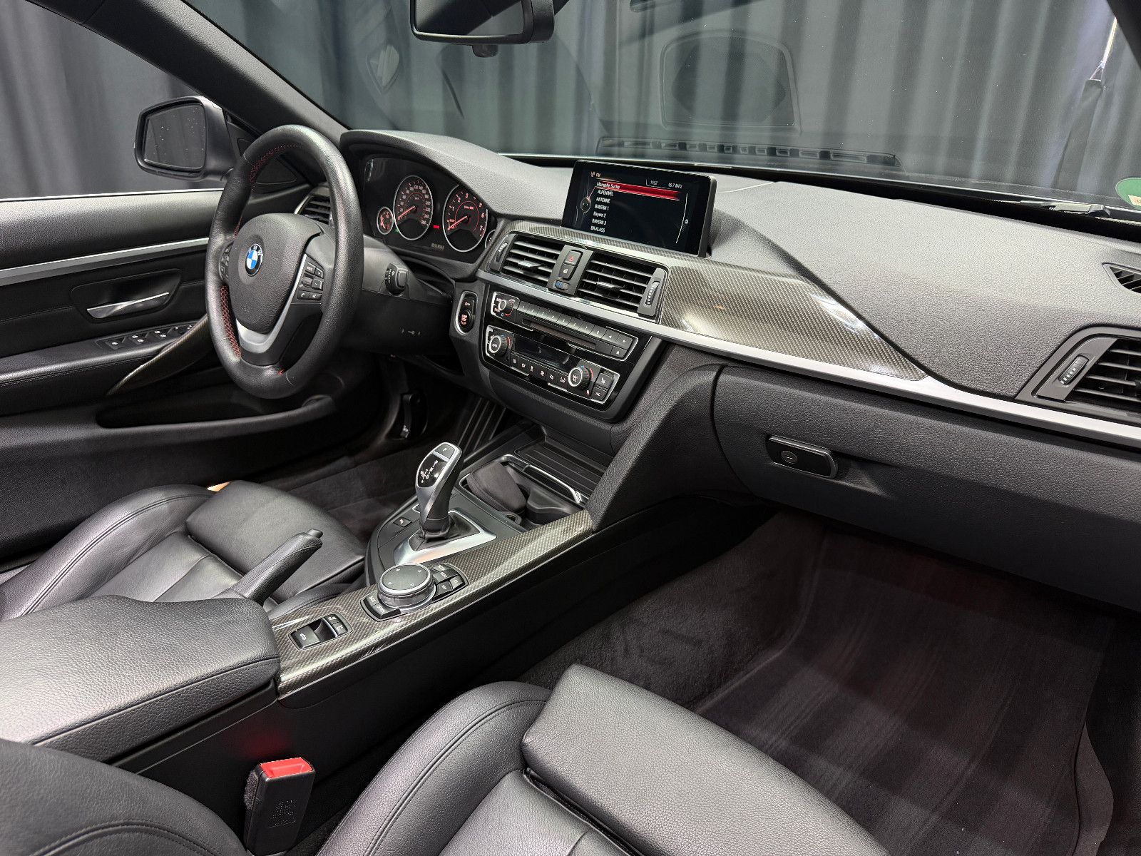 Fahrzeugabbildung BMW 428I Cabrio xDrive|M-Paket|LEDER|HIFI|KAMERA