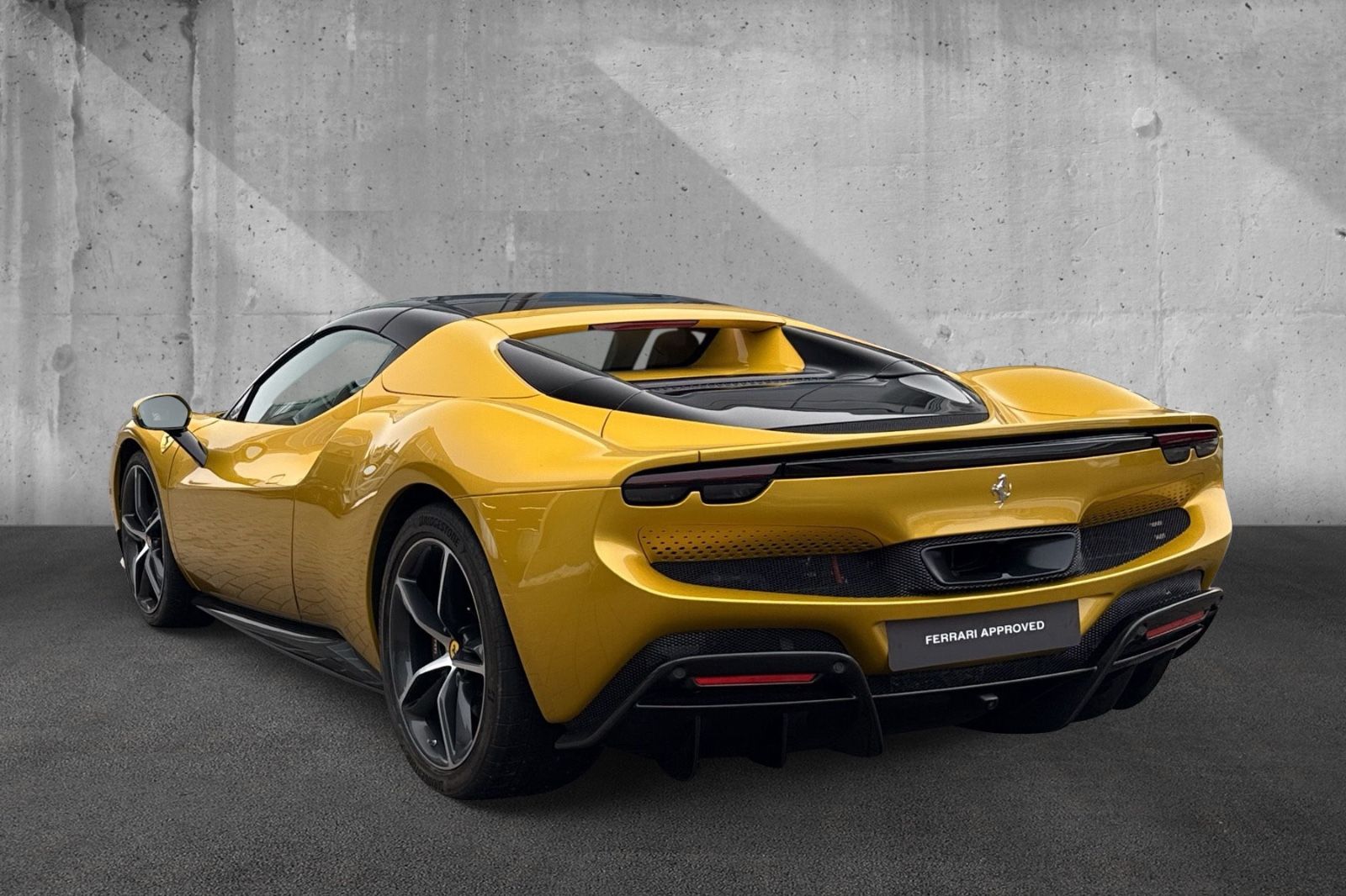 Fahrzeugabbildung Ferrari 296 GTS*Voll Karbon*Lift*Kamera*LED*1.Hand