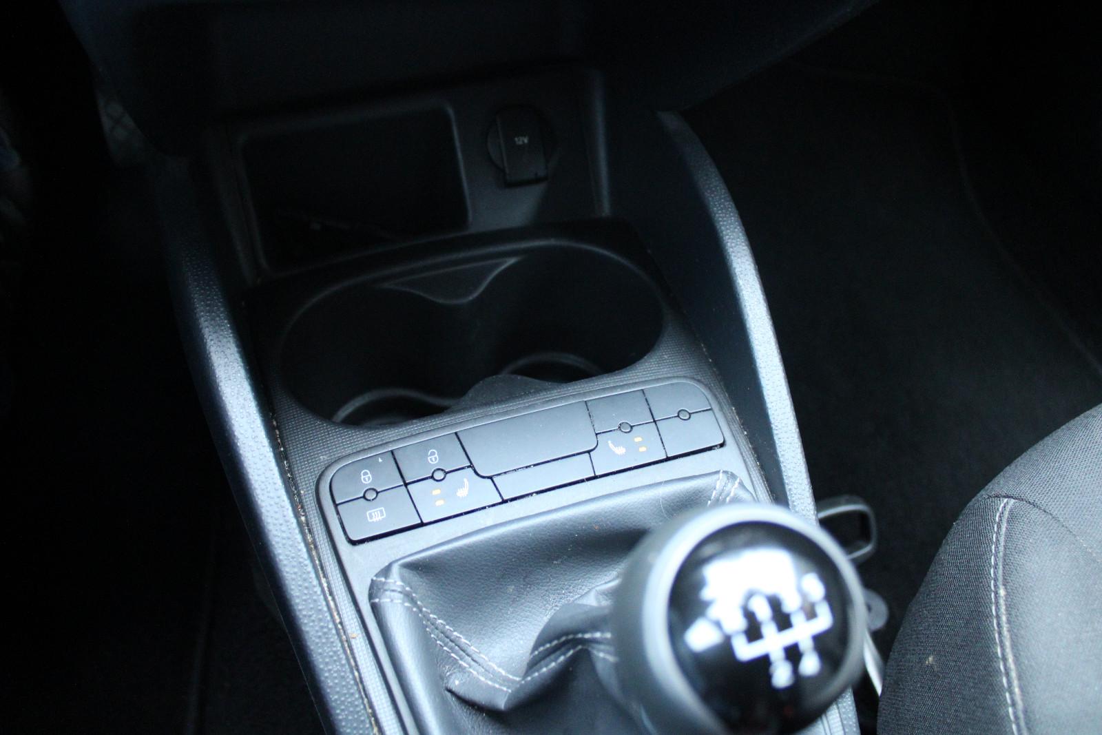 Seat Ibiza 2014 — photo 14