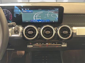 Mercedes GLB 180 - 9
