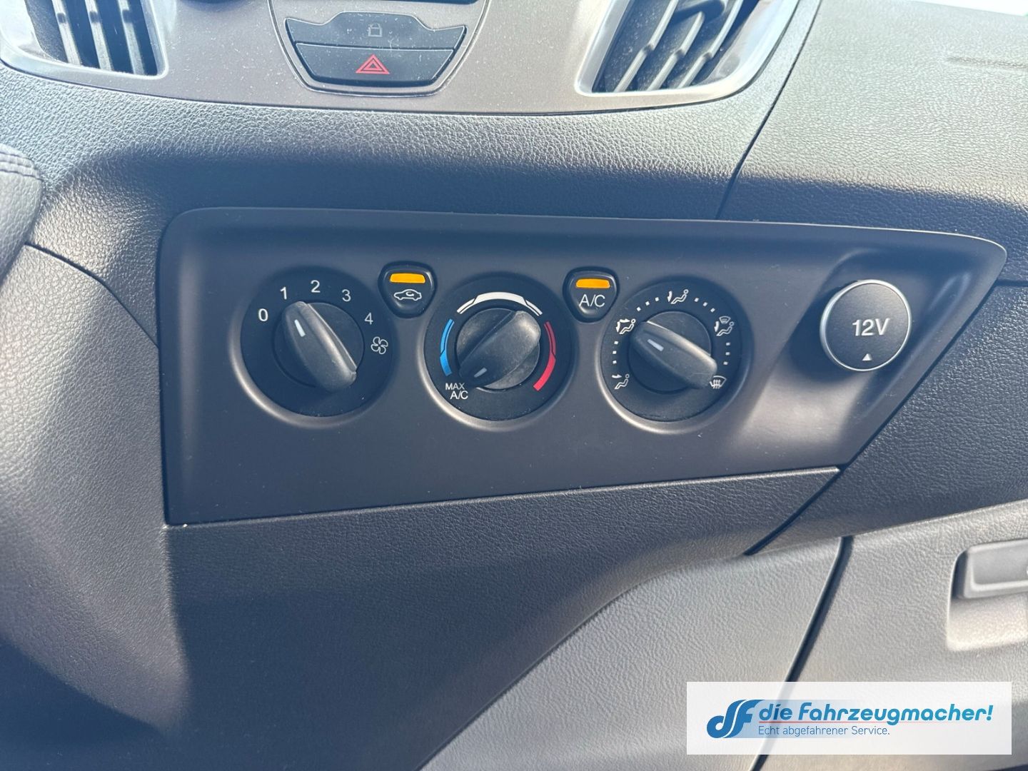 Fahrzeugabbildung Ford Transit Custom Tourneo 310 L1 Trend *EXPORT *274
