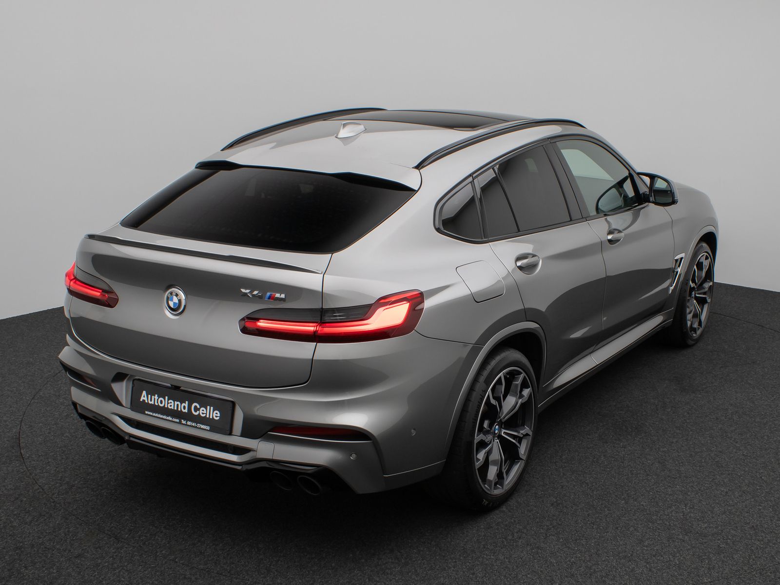 Fahrzeugabbildung BMW X4 M Panorama 360°HUD H/K TV DispKey