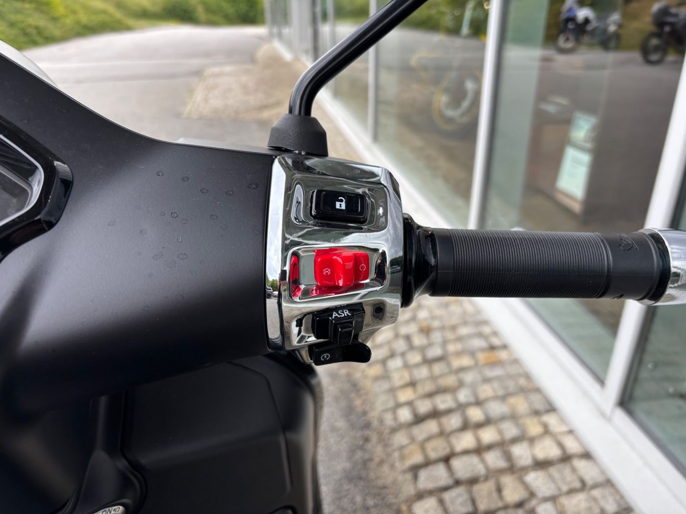 Fahrzeugabbildung Piaggio Vespa GTS 300 Sport