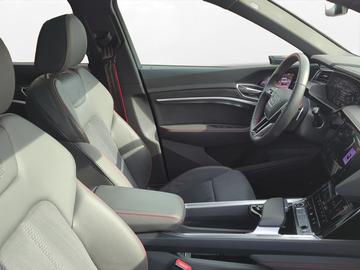 صورة 10 لـ 2023 AUDI Q8 E-TRON