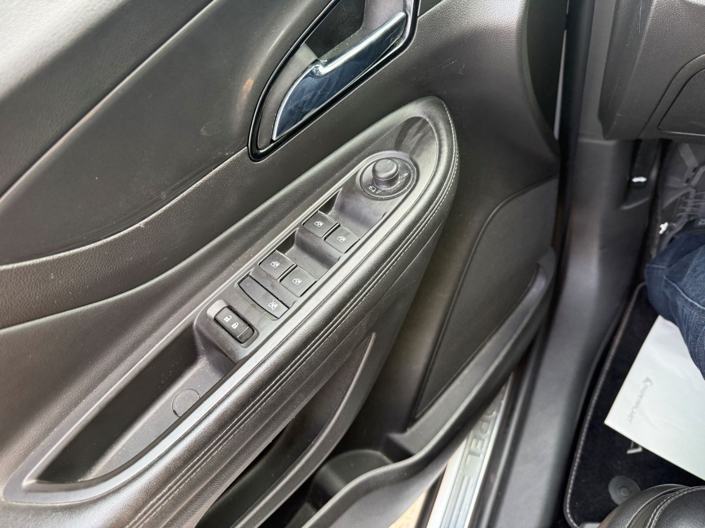 Fahrzeugabbildung Opel Mokka X Innovation mit Allwetter+PDC+AHK