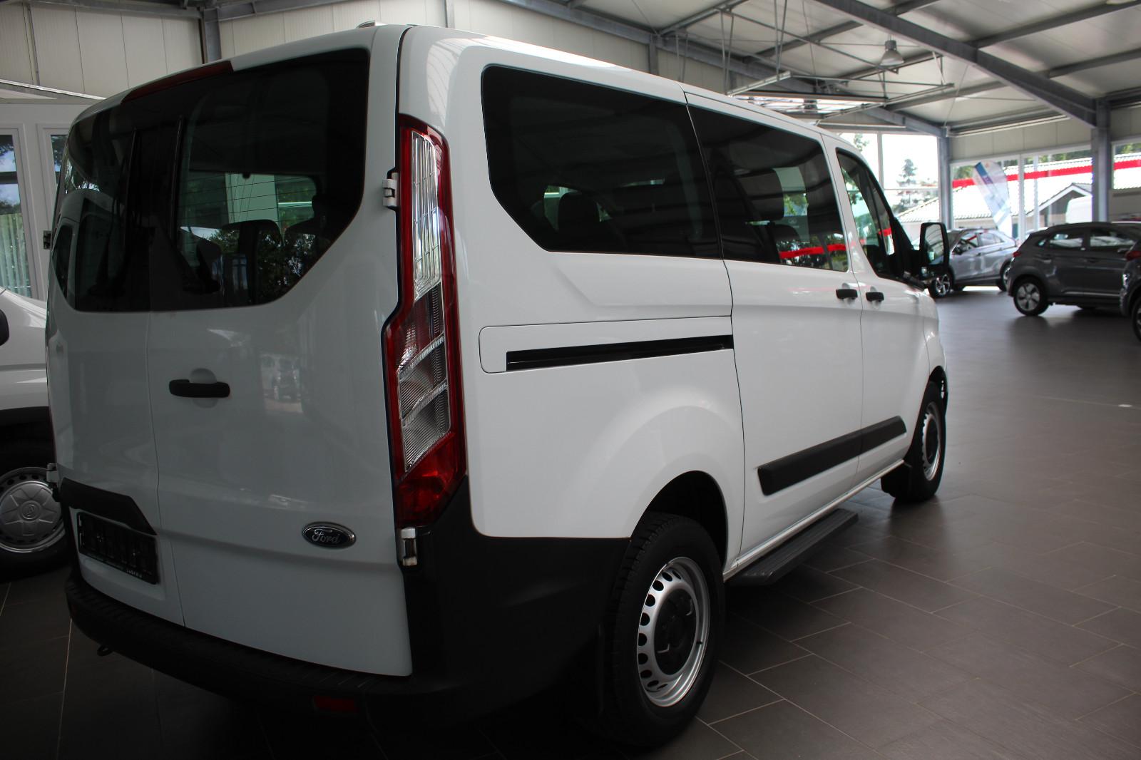 Ford Transit Custom Kombi 320 L1 (9 Sitzer)