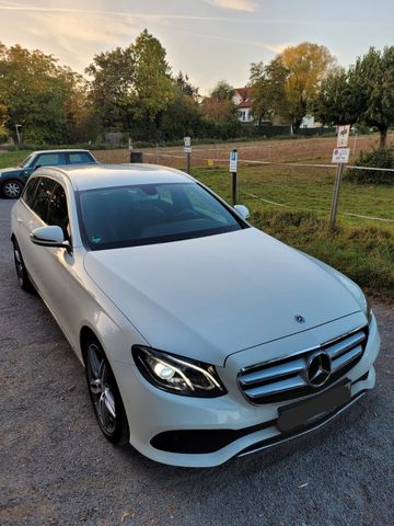MERCEDES-BENZ E 220 d T Autom. -