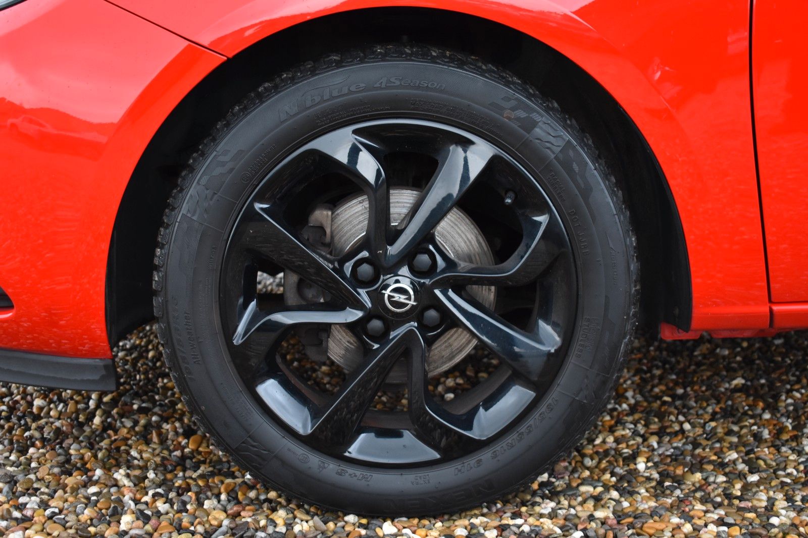 Fahrzeugabbildung Opel Corsa E Color Edition Lenkradhz Sitzhz TÜV Neu