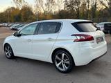 Peugeot 308 Allure Automatik+Panorama+LED+SHZ+Kamera - Peugeot 308 mit Benzin-Antrieb: Limousine, Automatik