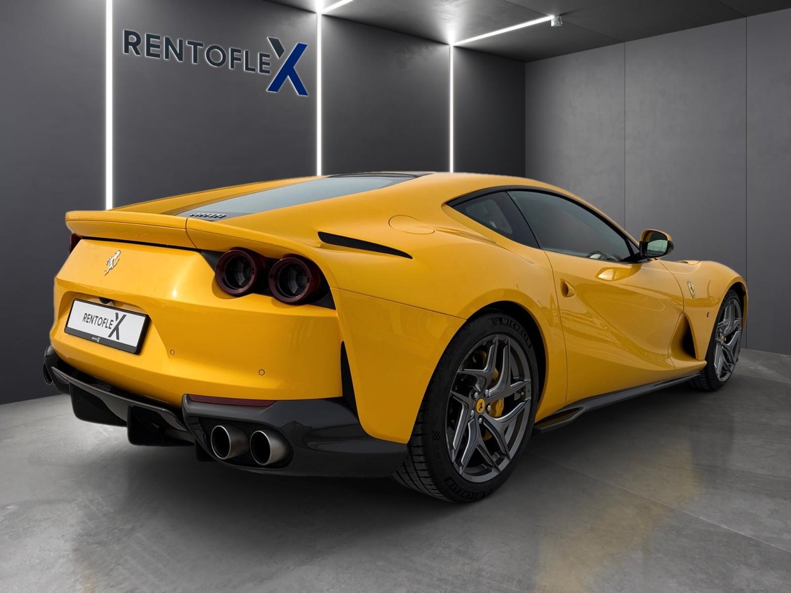 Ferrari 812 Superfast Carbon/Lift/Beifahrerdisplay