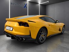 FERRARI 812 Superfast Carbon/Lift/Beifahrerdisplay