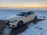 Mercedes-Benz E 200 AVANTGARDE AVANTGARDE - Mercedes-Benz E 200: Taxi