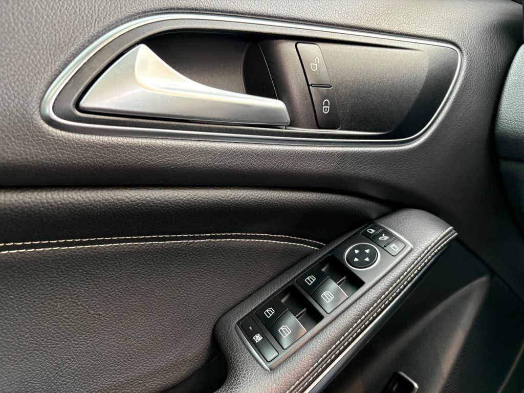 Mercedes-Benz GLA 200 - Bild 12