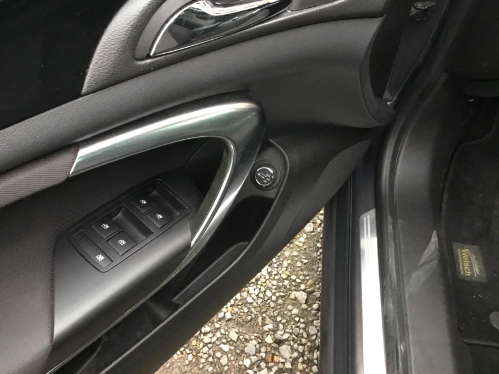 Opel Insignia 2013 — фото 11