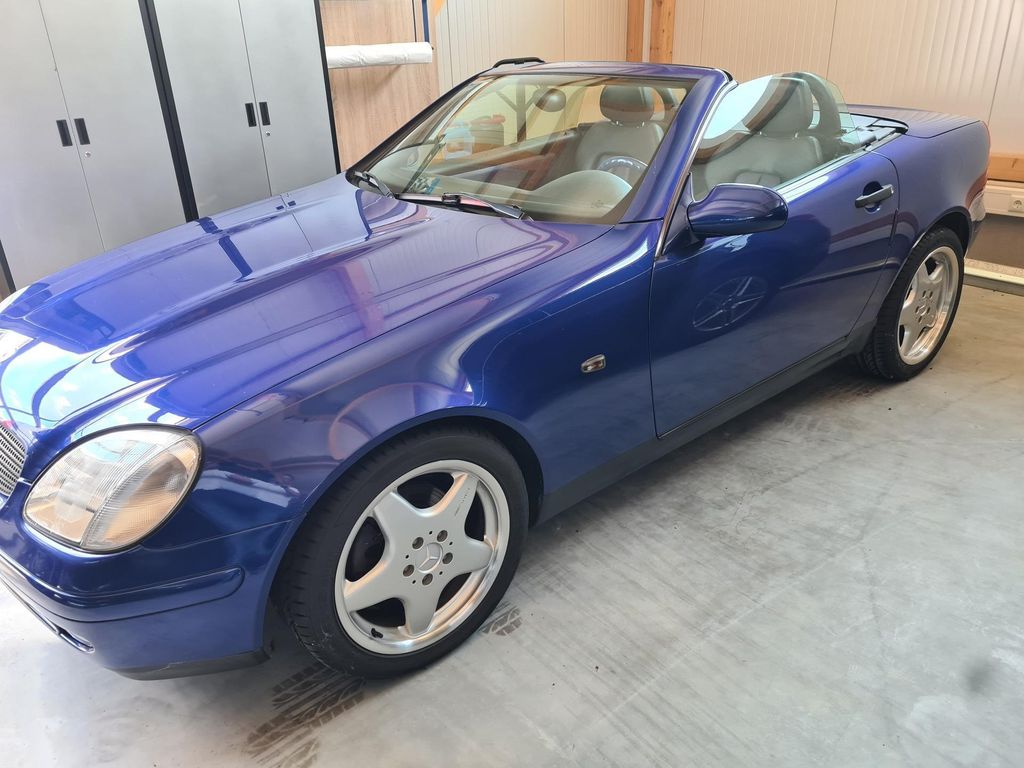 Mercedes-Benz SLK 230