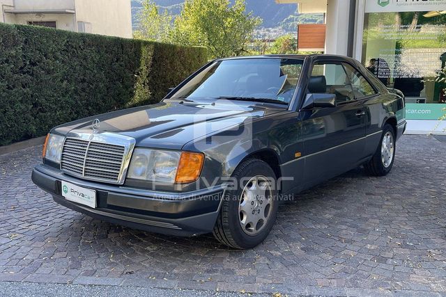 Mercedes-Benz MERCEDES 300 CE-24 Coupé