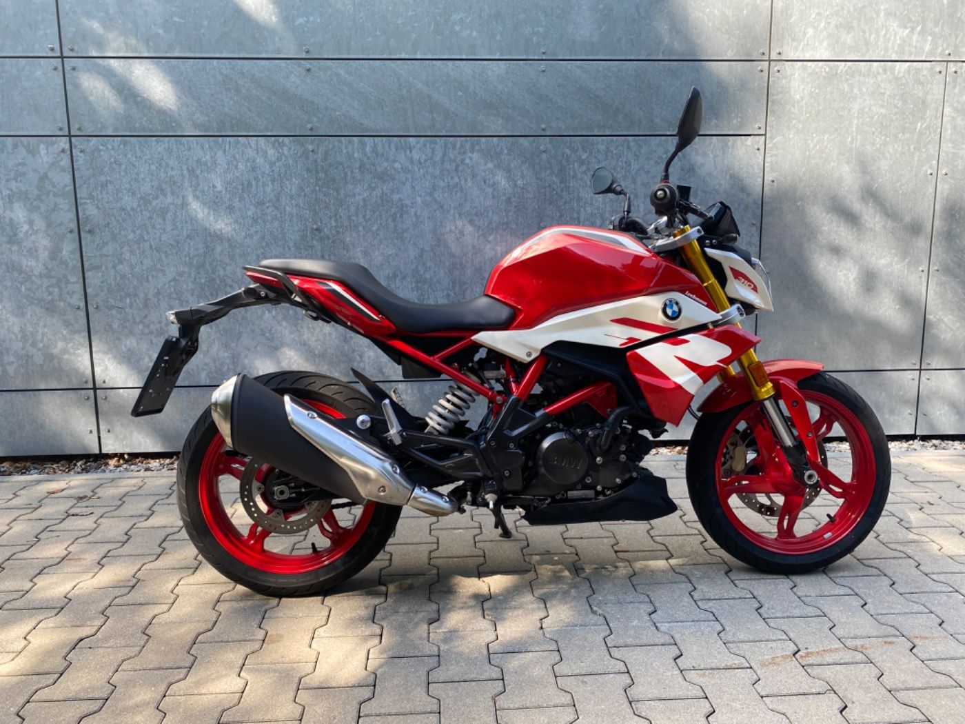 Fahrzeugabbildung BMW G 310 R