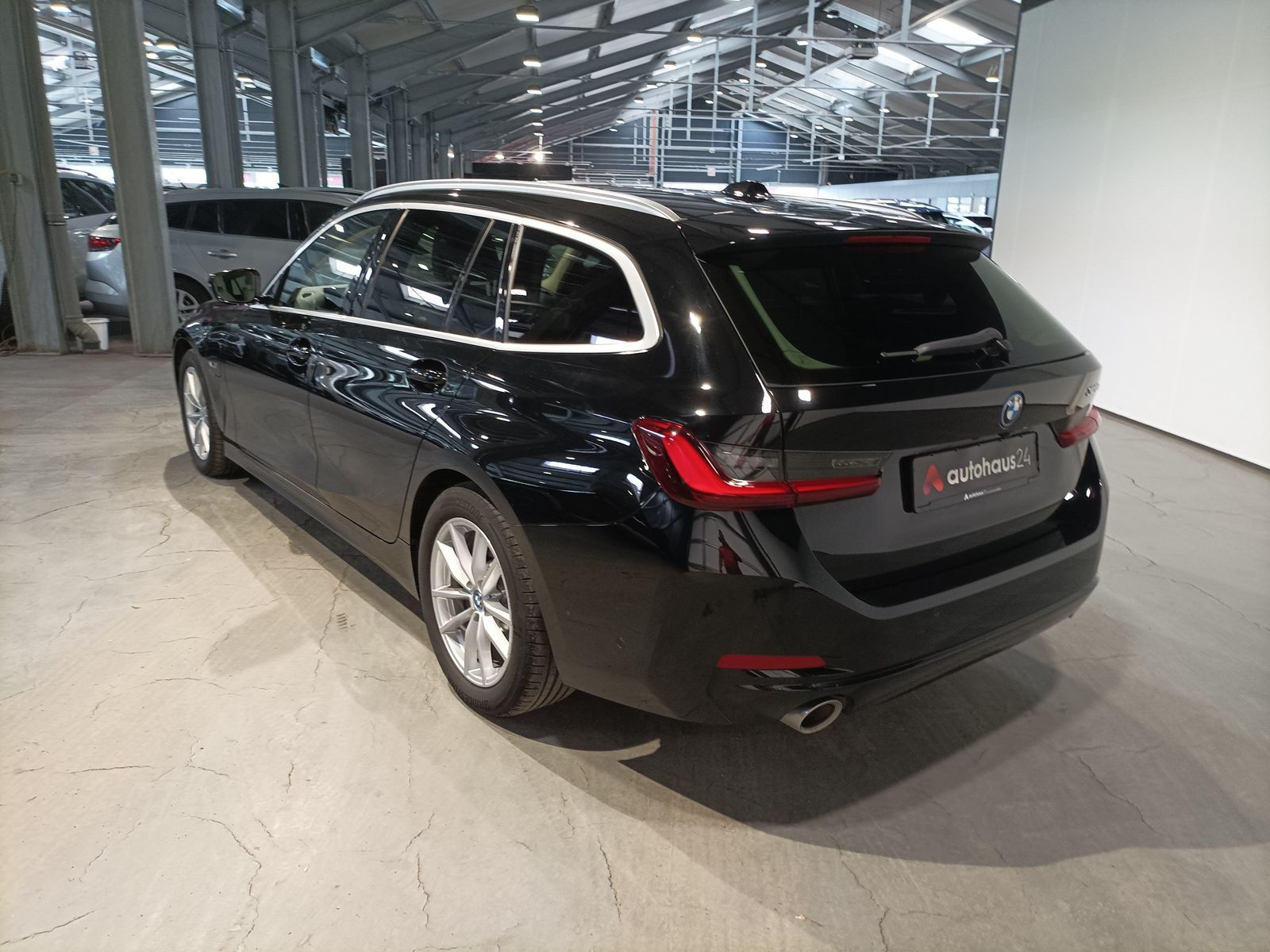 BMW 320e  LED|Navi|Sitzheiz|Kamera foto 4