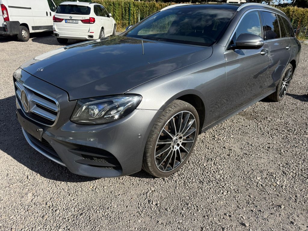 Image of Mercedes-Benz E 350