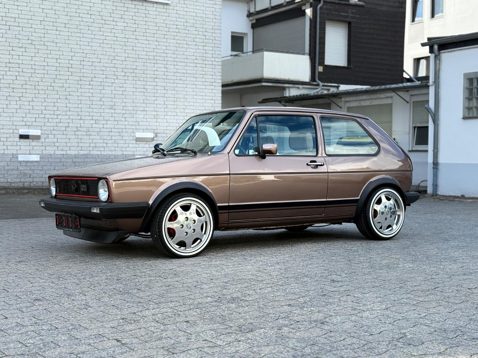 Volkswagen Golf 1 GTI PORSCHEFELGEN / RESTAURIERT