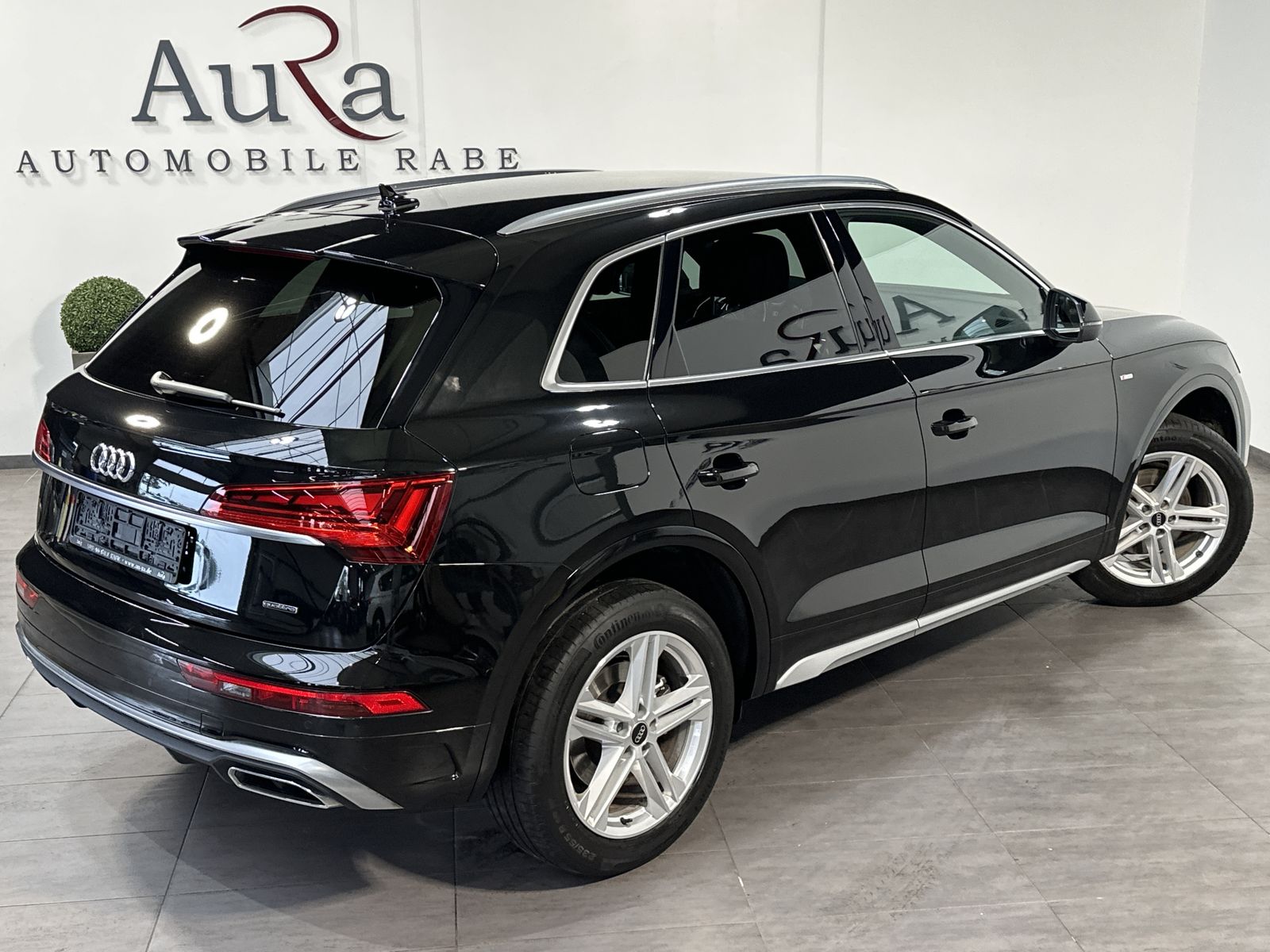 Fahrzeugabbildung Audi Q5 40 TDI Qu S-Line NAV+LED+AHK+VCOCK+KAM+19ZOLL